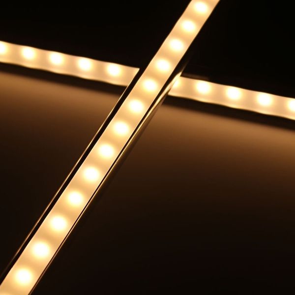 24V Aluminium LED Leiste – warmweiß – diffuse Abdeckung –